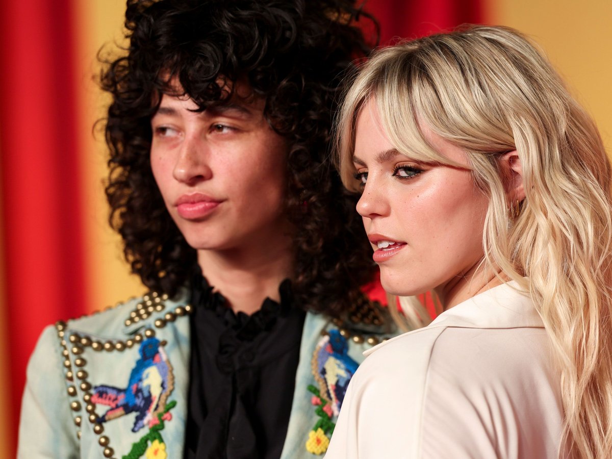 Does Renee Rapp Have A Girlfriend? Meet Her Partner, Towa Bird