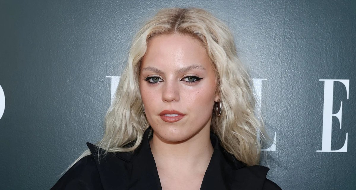 Is Renee Rapp Single? Singers Relationship Status Today