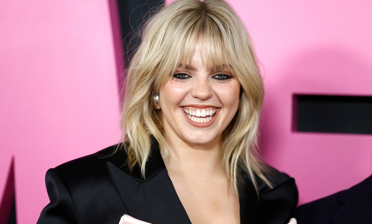 Renee Rapp Age: Exploring The Rising Stars Journey