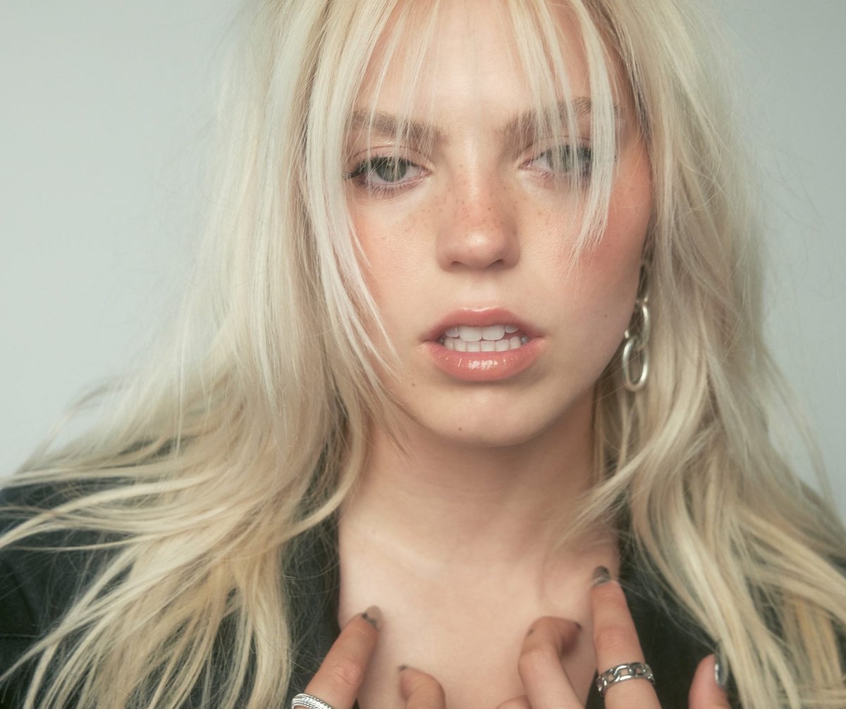 Renee Rapp: Guitarist Rumors Or Just More Musical Talent?