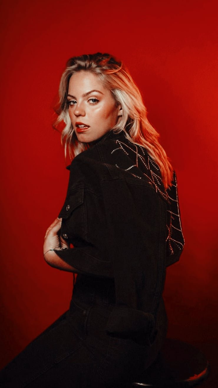 Renee Rapp Photoshoot: Singer Bares Nearly Topless Look on Instagram