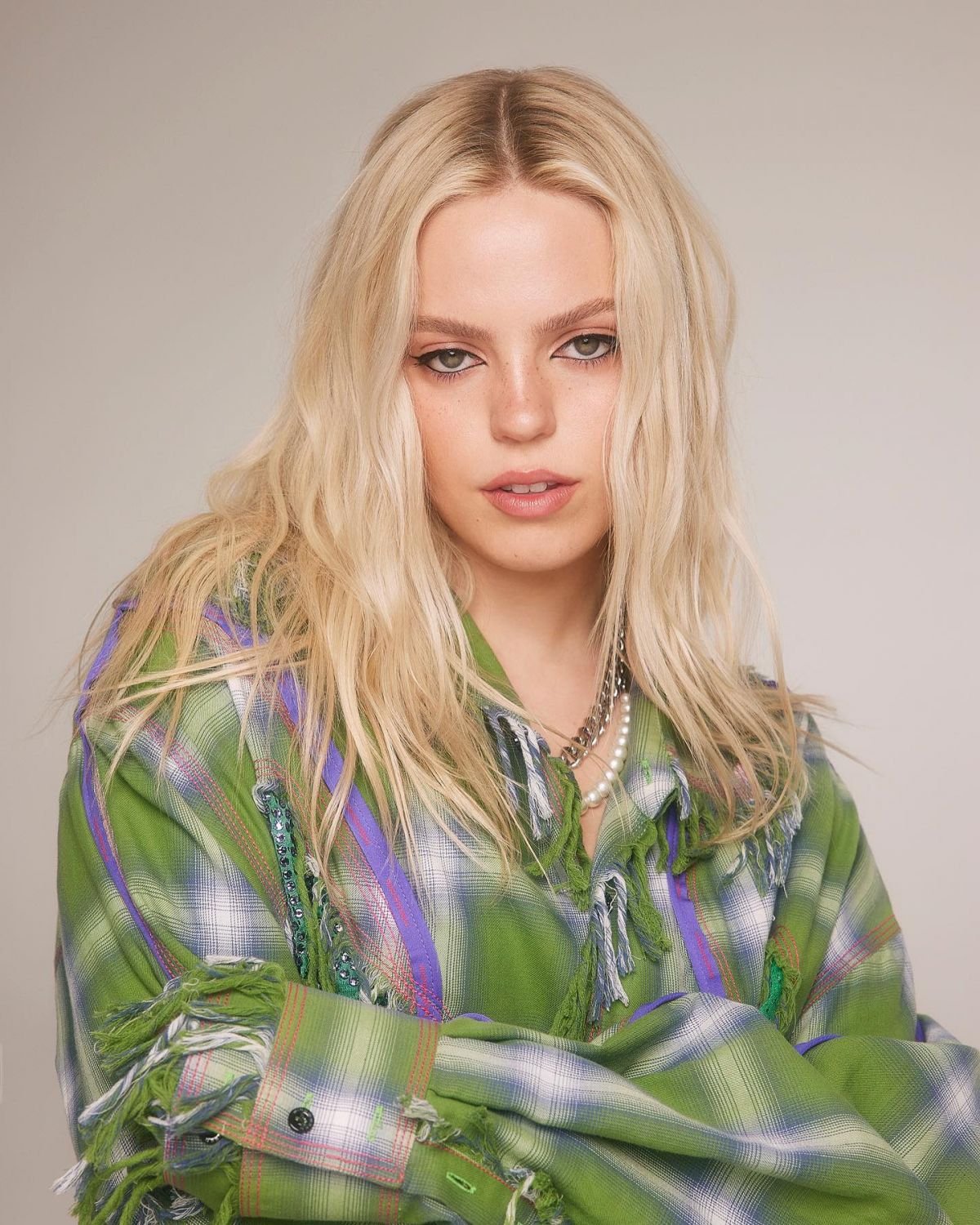 Who Does Renee Rapp Look Like, and Why?